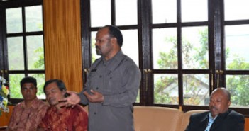 Sekda Kabupaten Puncak Jaya hadiri serah terima jabatan Pejabat Eselon II dan III Sekda-Kabupaten-Puncak-Jaya-hadiri-serah-terima-jabatan-Pejabat-Eselon-II-dan-III