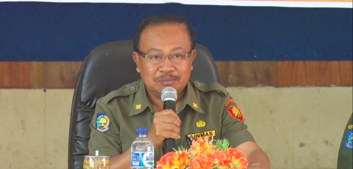 PENTINGNYA SITU, SIUP KIOS, TOKO DAN WARUNG, DISPENDA ADAKAN SOSIALISASI Sambutan Asisten III Bidang Administrasi Umum Drs. Hendrik Bilangla'bi saat Pembukaan Sosialisasi SITU dan SIUP