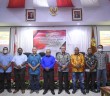 Bupati Puncak Jaya bersama Narasumber dari UNCEN didampingi Forkopimda
